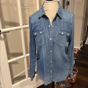 Lucky Brand denim shirt in blue